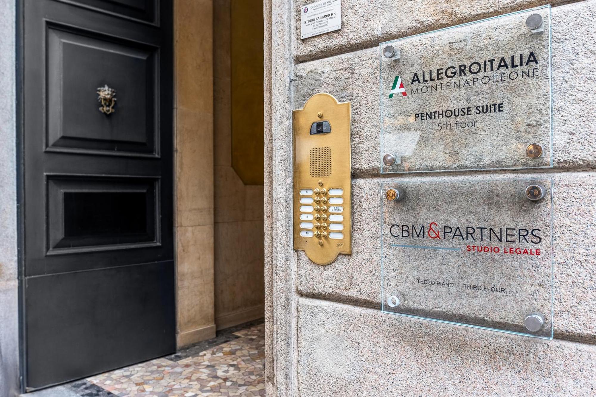 Allegroitalia Penthouse Montenapoleone Milan Extérieur photo